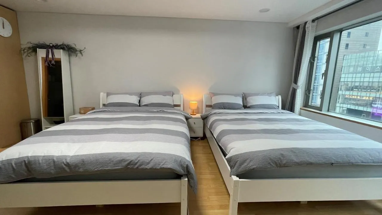 Apartamento Hongdae Residence-4 - 1Min From Hongik Univ Station #1 Seúl