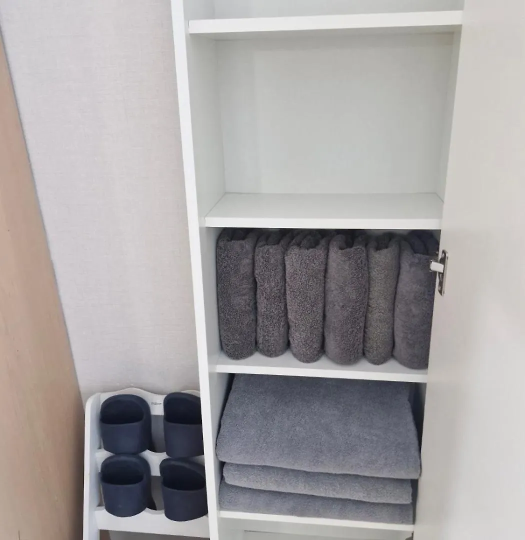 Hongdae Residence-4 - 1Min From Hongik Univ Station #1 Seúl 0*,  Corea del Sur