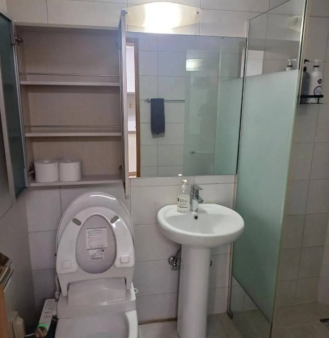 Hongdae Residence-4 - 1Min From Hongik Univ Station #1 Seúl Apartamento